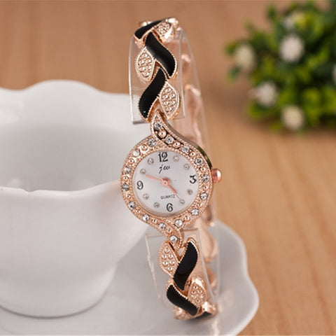Women Fashionable Luxury Crystal Quartz Wristwatches